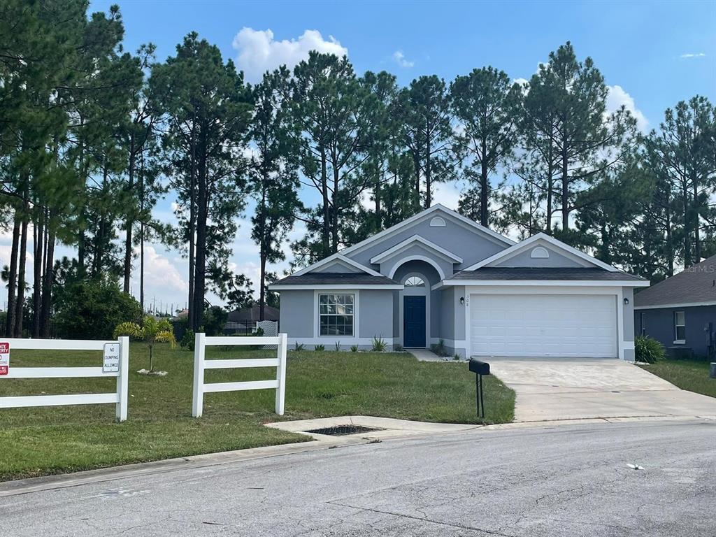 Foto principal - 308 Halstead Dr