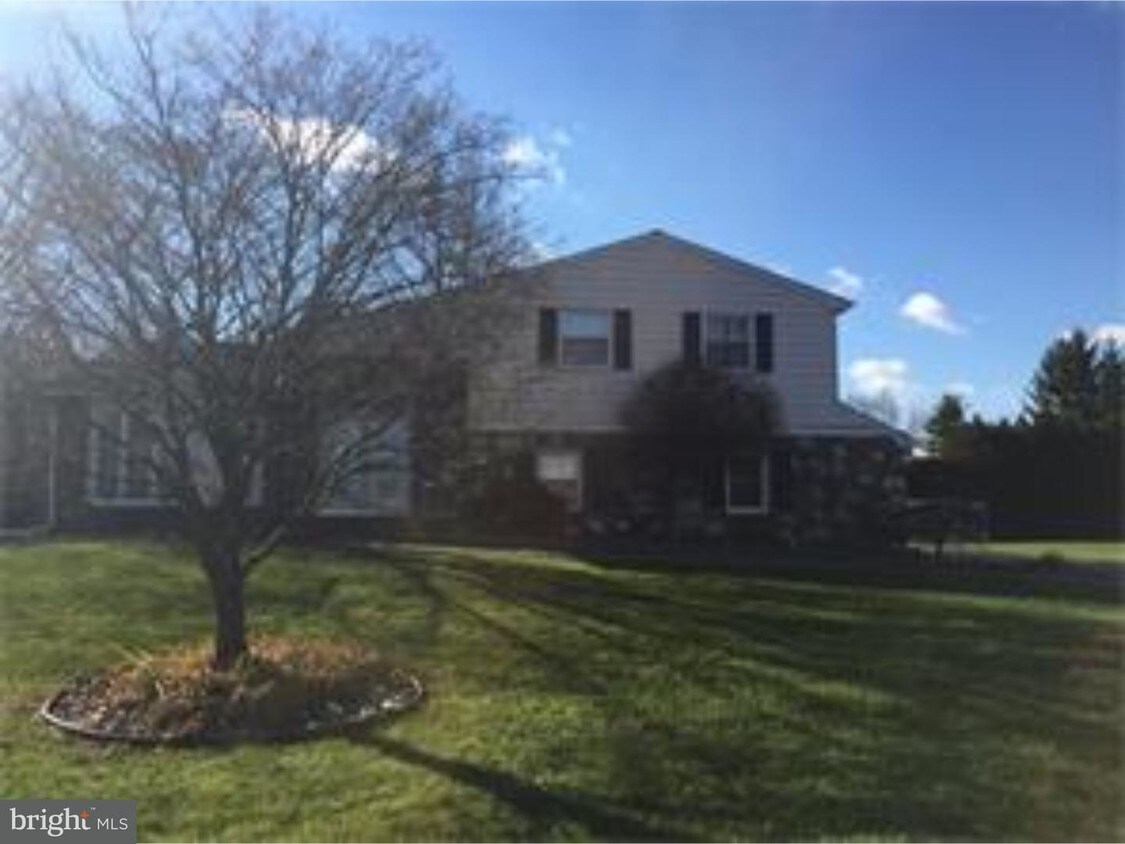 Primary Photo - 648 Killdeer Ln