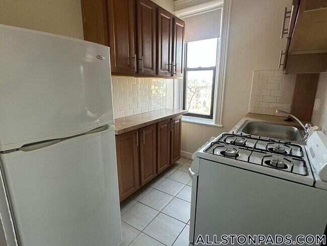 Foto del edificio - 1160 Commonwealth Ave