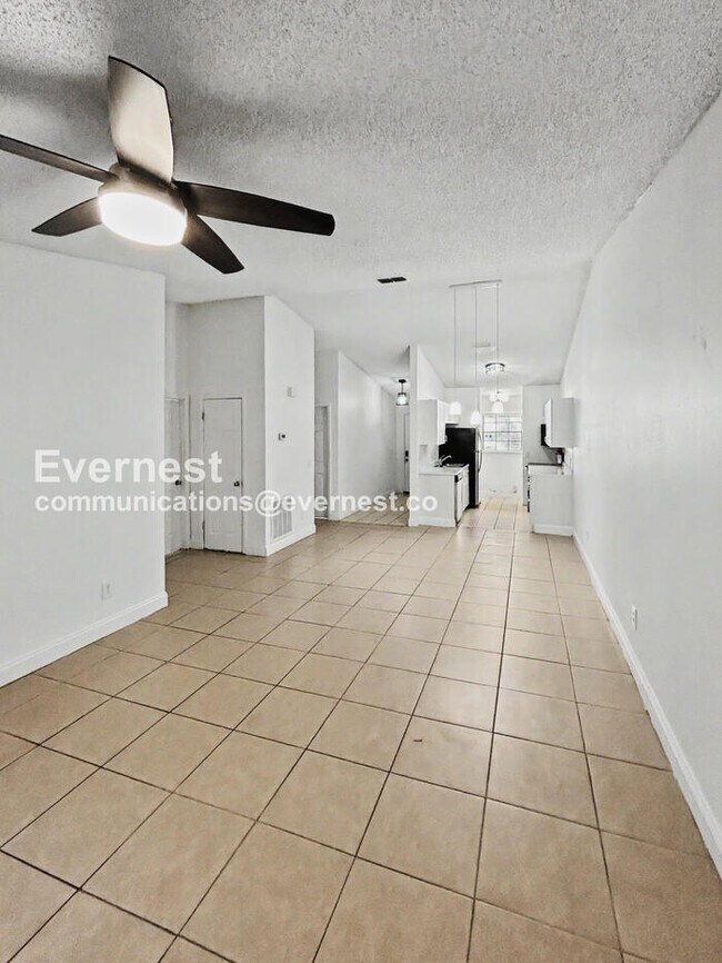 Foto del edificio - 3436 Sunrise Villas Ct N