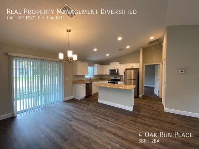 Building Photo - COMING SOON....Custom Home - Desirable SE ...