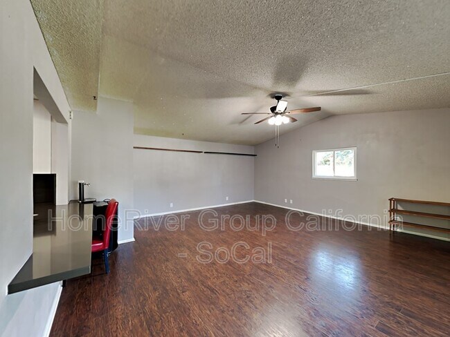 Foto del edificio - 941 Huntswood Way