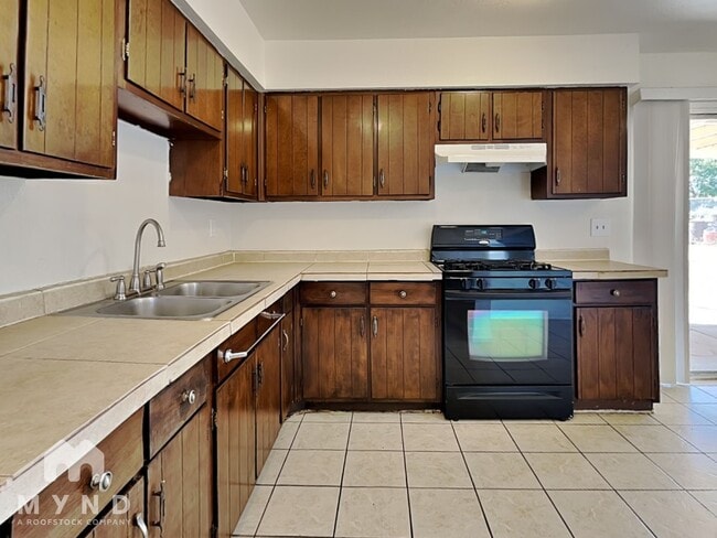 Foto del edificio - 15426 N Cactus Ln