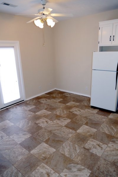 Building Photo - 1005 Walton Ln