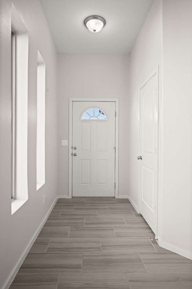 Foto del edificio - 629 Cedarwood Ave