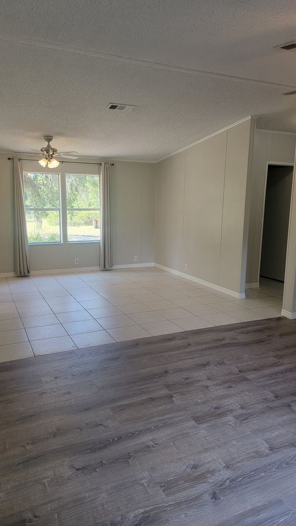 Foto del edificio - 5495 Joshua St