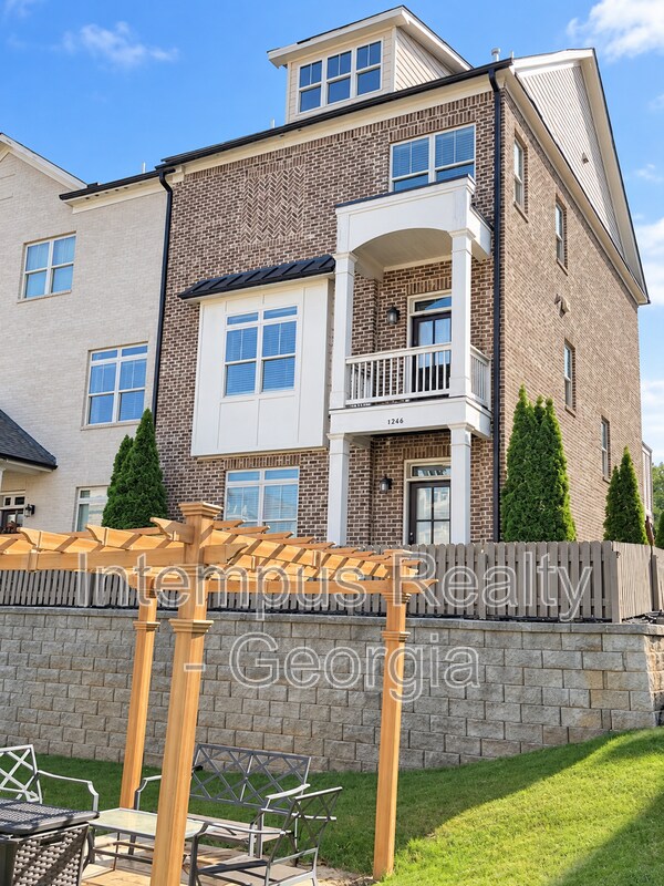Building Photo - 1260 Stone Castle Cir