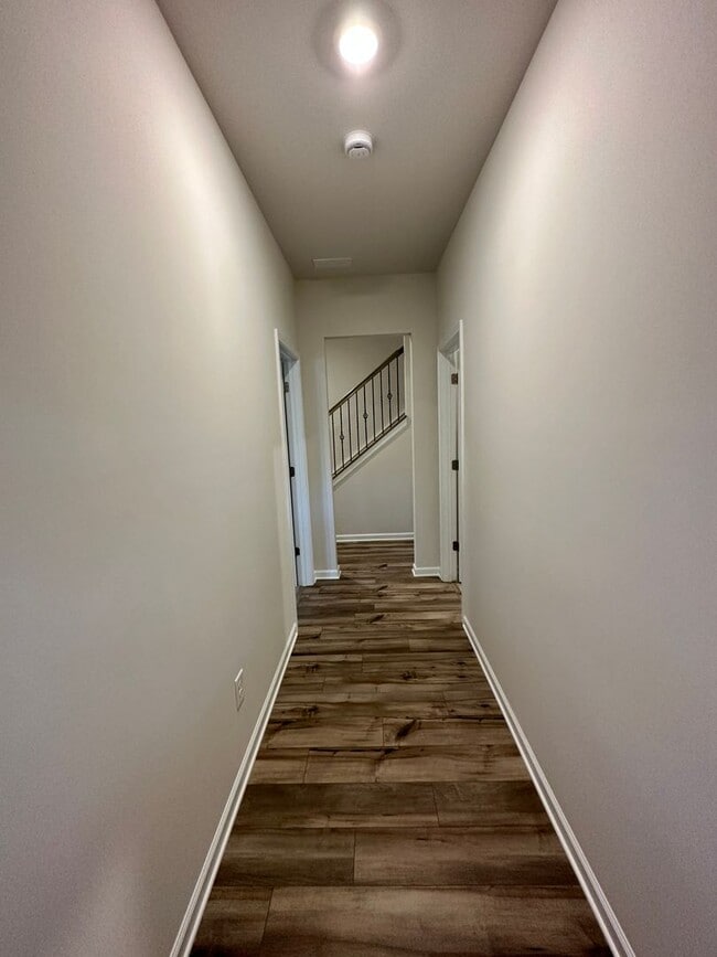 Foto del edificio - 4BR/3.5 Bath Townhouse in Prime Ballantyne Location; Great Schools