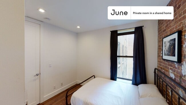 Building Photo - Room in Shared 4 bed/2 bath home
