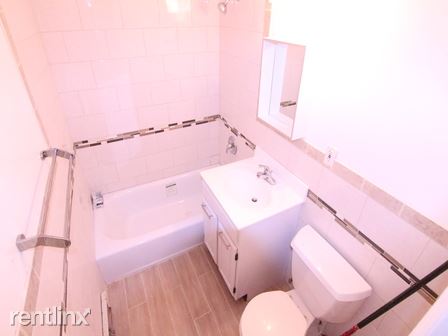 Building Photo - 1988 Bergen St