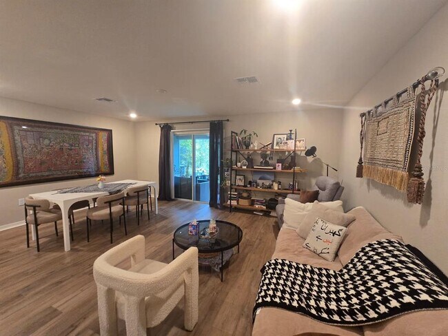 Foto del edificio - 2738 Idyll Lks Cir