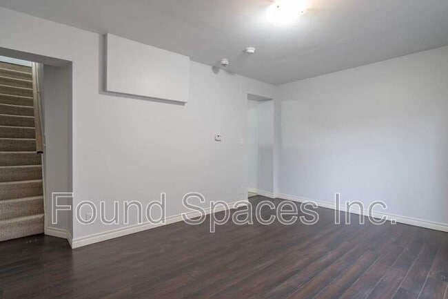 Building Photo - 99 Cheever St