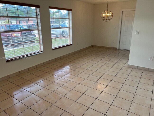 Foto del edificio - 9550 SW 36th St