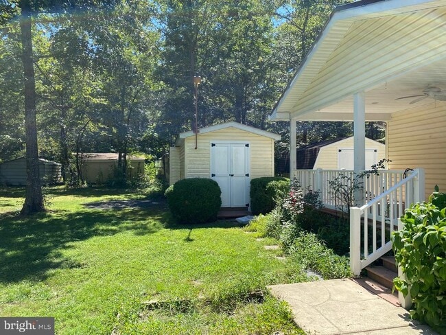 Building Photo - 38965 Maycroft Rd