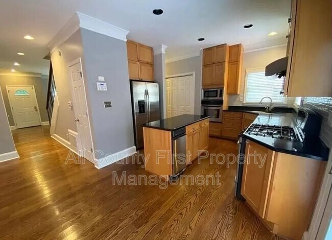 Foto del edificio - 1242 Wildcliff Pkwy NE