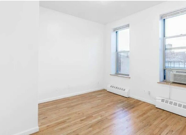 Foto del edificio - 212 Elm St NW