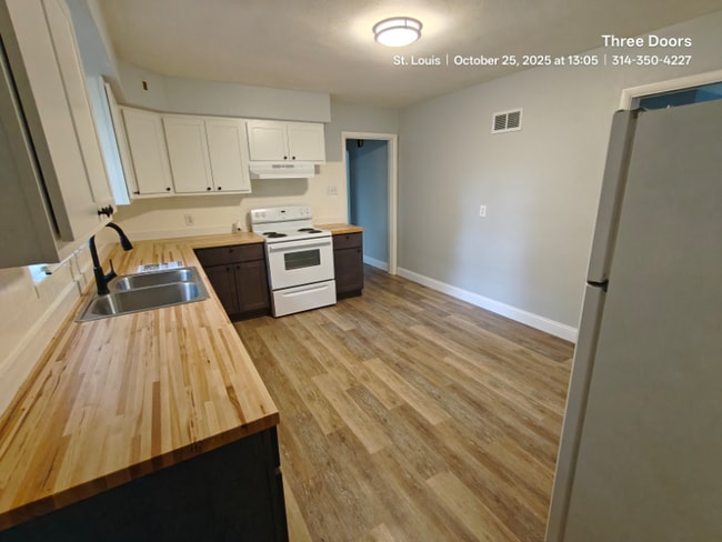 Photo - 1737 Parker Rd House