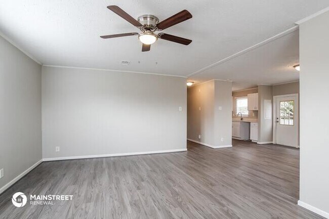 Foto del edificio - 11819 Greenspark Ln, Houston, TX 77044