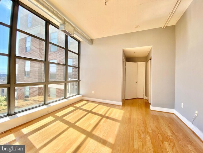 Foto del edificio - 2020 12th St NW
