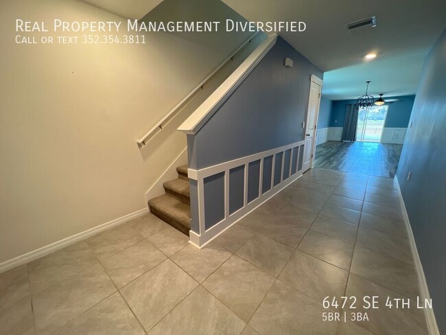 Foto del edificio - Deer Path North - Stunning 5 bedroom, 3 ba...