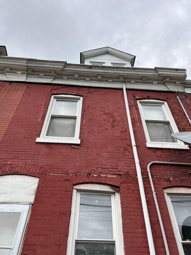 Foto del edificio - 468 W Hanover St