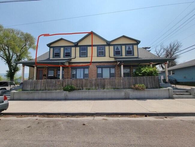 Unit available - 315 W Halliday St