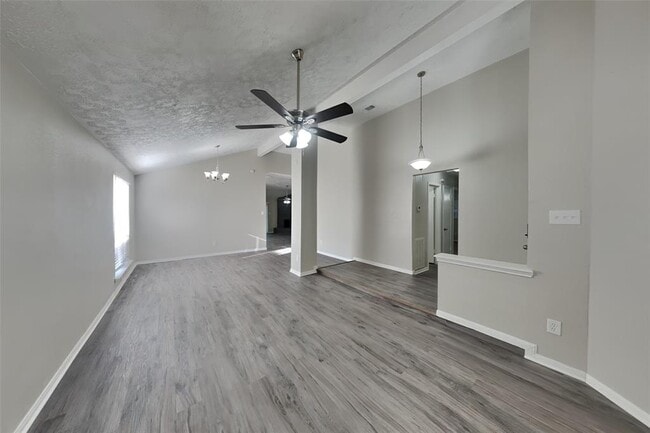 Building Photo - 10439 Lazy Meadows Dr
