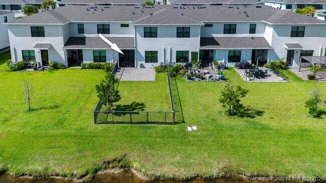 Building Photo - 14131 SW Thorens Dr
