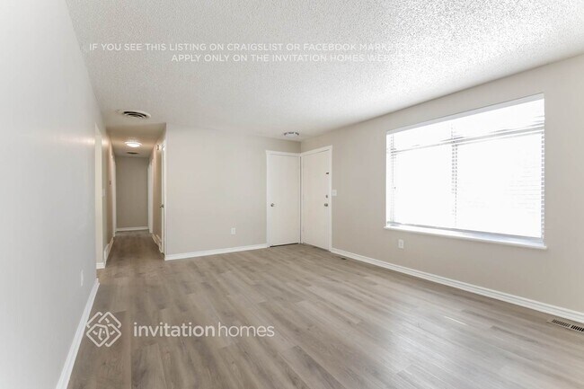 Foto del edificio - 2852 S Mobile St