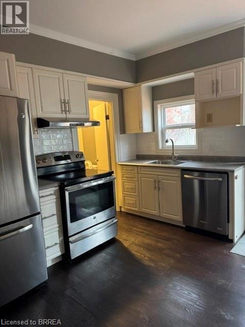 Building Photo - 35 Main St S