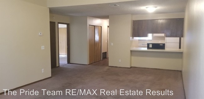 Building Photo - 2 br, 1 bath House - 917 N Turtle Creek Dr