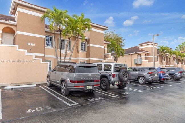 Foto del edificio - 6445 SW 130th Pl