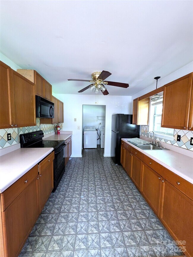 Foto del edificio - 624 E 18th St