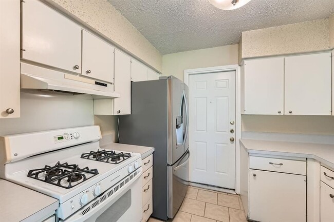 Building Photo - 6509 Krollton Dr