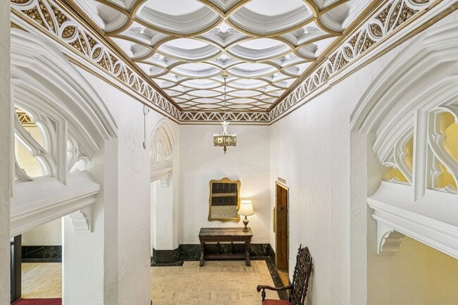 Interior Photo - New King Edward Apartments