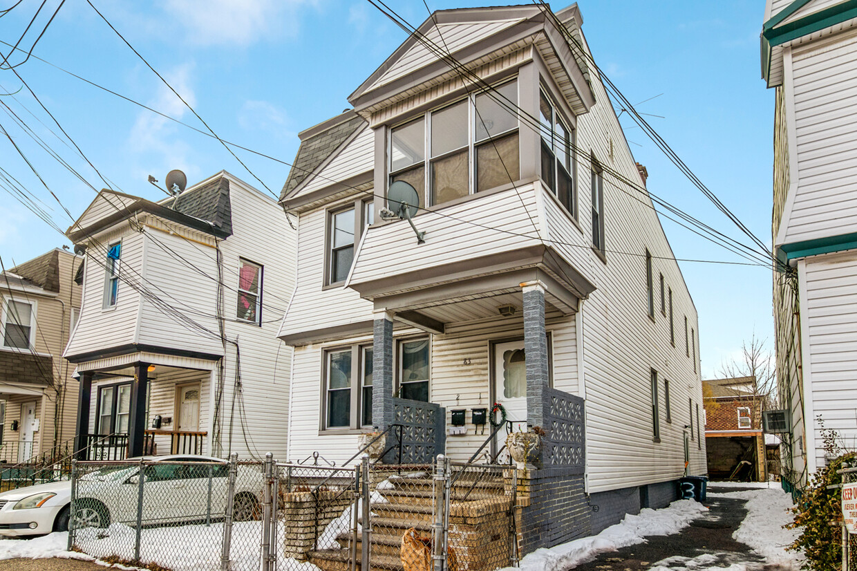 Primary Photo - 83 Grace St