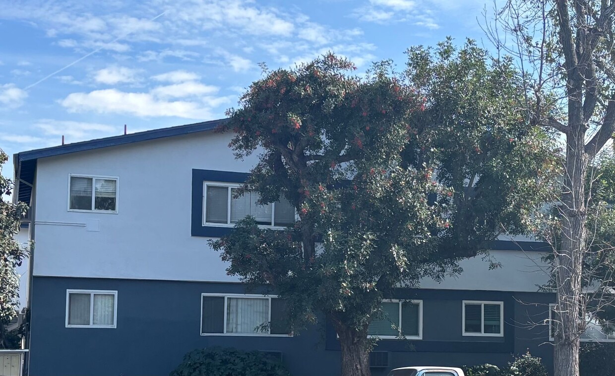Primary Photo - BEAUTIFUL REMODELED 2 BEDROOM 1 BATH IN SH...