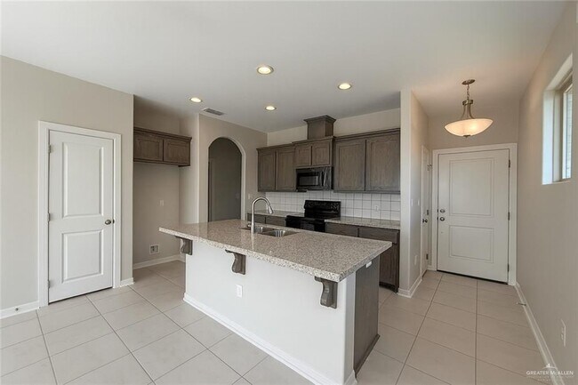 Building Photo - 912 S Templo Dorado