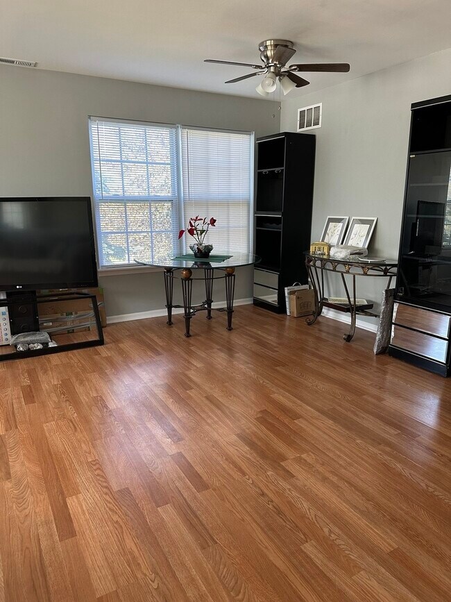 Foto del edificio - 2606 Canyon Dr