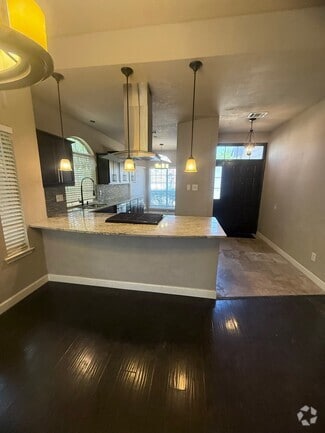 Building Photo - 9128 Cumberland Dr