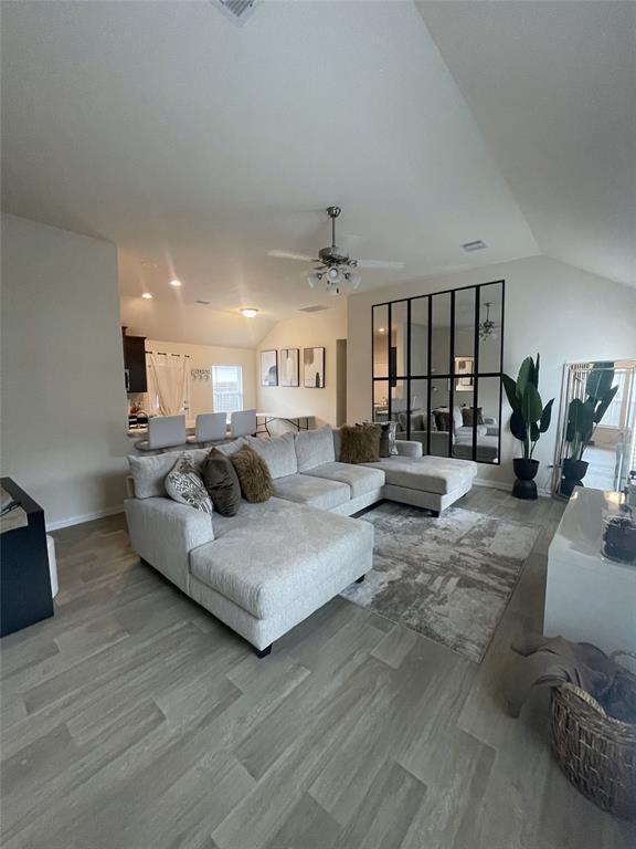 Foto del edificio - 17768 Lionheart Rd