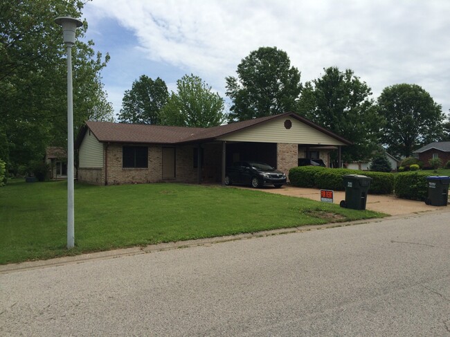 Building Photo - 106 Jefferson Dr