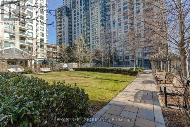 Photo du bâtiment - 21 Hillcrest Ave