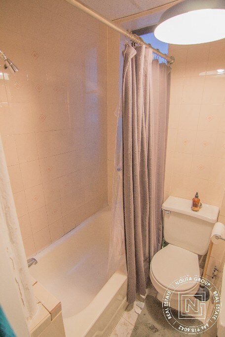 Foto del edificio - 364 S 1st St