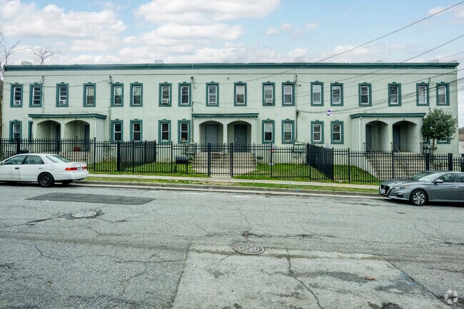Foto del edificio - 21-31 Linden Pl