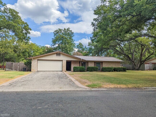 Building Photo - 4 br, 3.5 bath House - 11905 Mustang Chase Dr