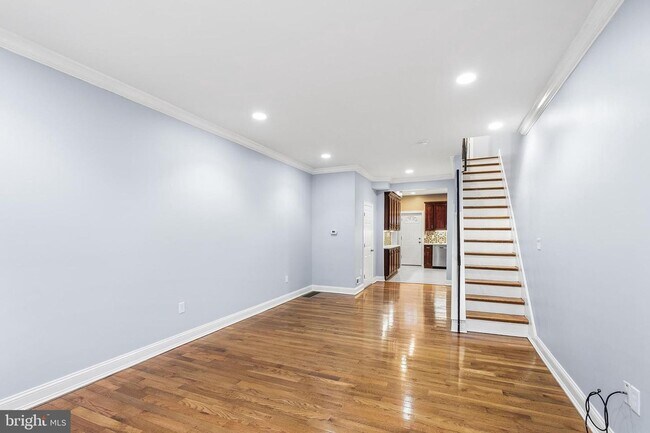 Photo - Finished Basement, 2.5 baths and Central Air! House