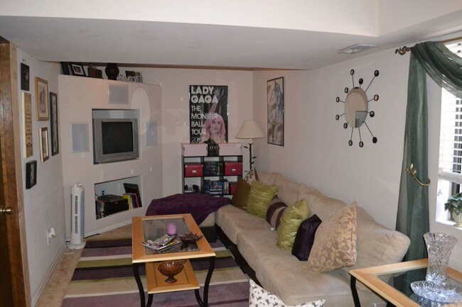 Foto del edificio - 4510 Purcell Dr