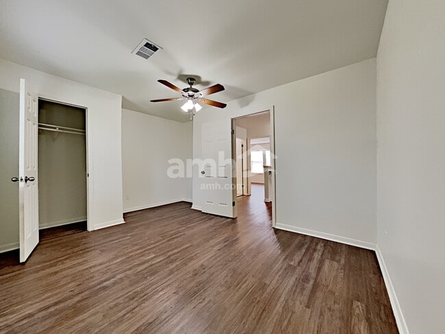 Building Photo - 2738 Springstone Dr