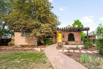 Building Photo - 2576 Krameria St